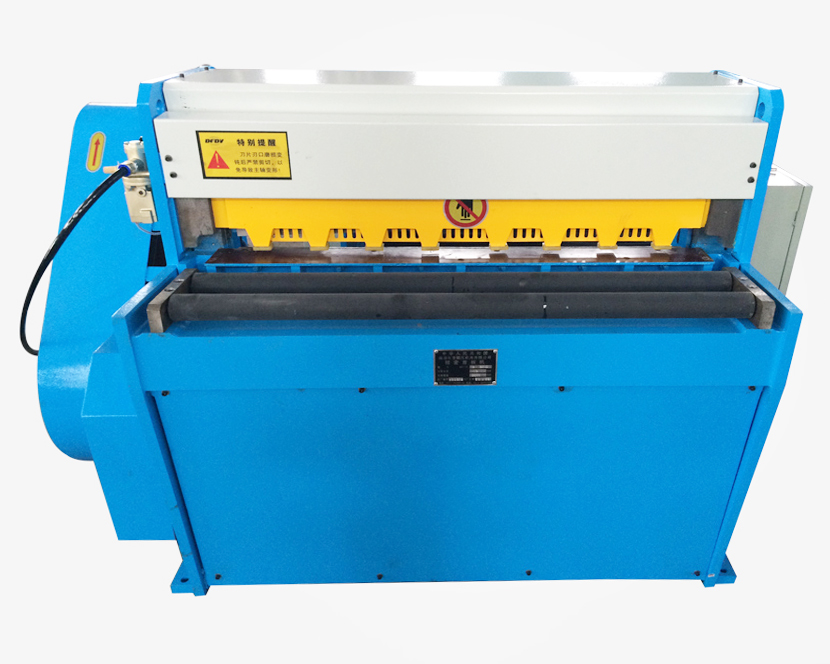 气动精密剪板机